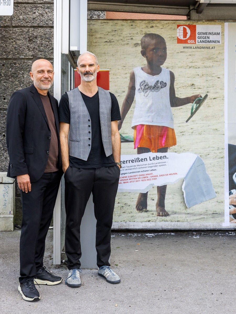 dunkelblaufastschwarz_Werbeagentur_Kamapgne_Landmine_04